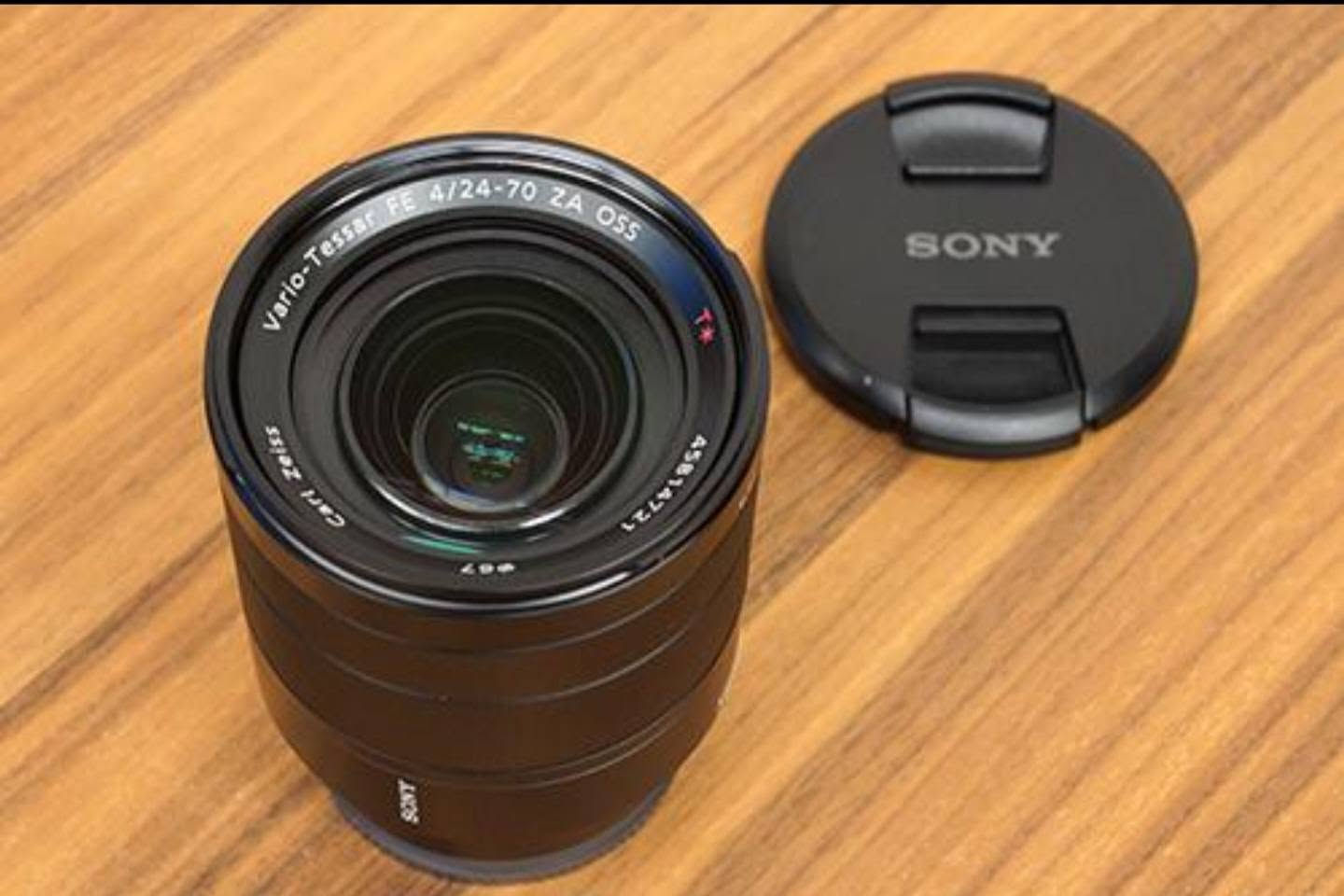 لبيع عدسة سوني 70 24/  FE4
 ستخدام مرتين 
او مراوس مع عدسة 50م F1.8 مع لفرق  
تواصل خاص او ***********
