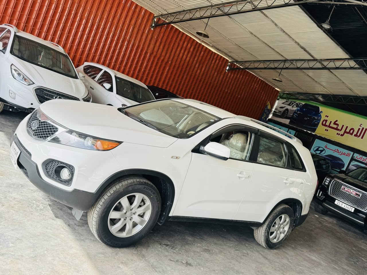 السلام عليكم
سورنتو للبيع لون ابيض 

2012 خليجي 

مكنيه 2400 دوش ما مفتوح 

7راكب 

السياره جديدة بمعنى الكلمه

سبير ما نازل 

ماشيه 160 

بيها فقط البابين سونار مرفوق بلمشنور 

تخم تاير 

غرفه جديده 

مكينه كير كفاله 

مكاني واسط قضاء الصويره 

السعر 145 وبيها مجال 

للاستفسار ***********
