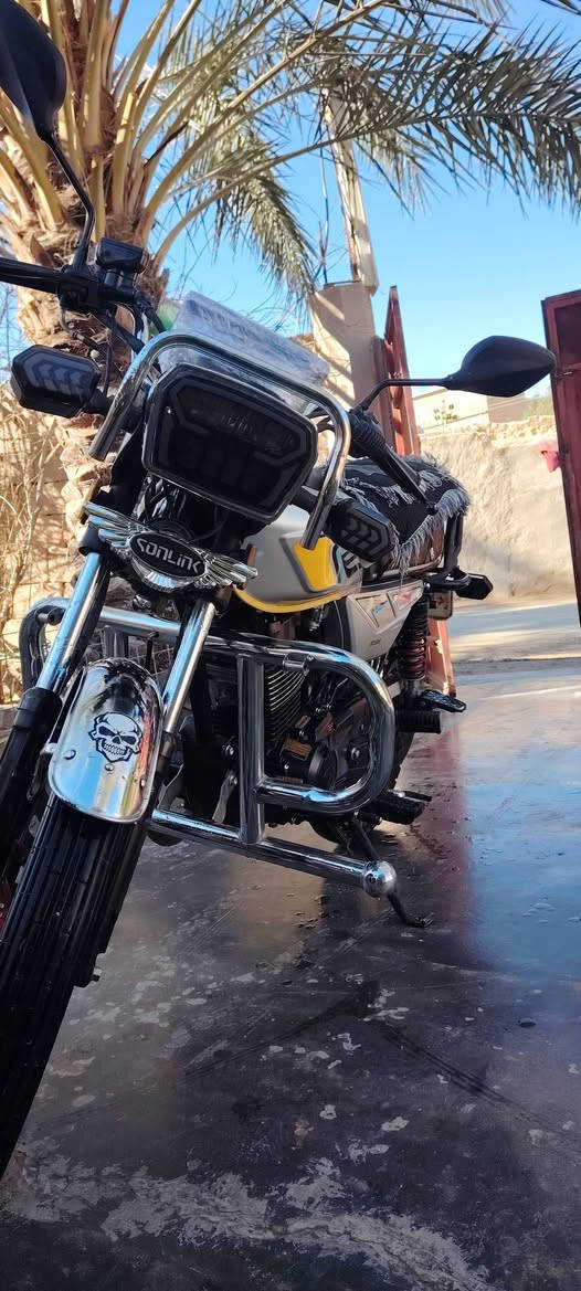 سلام عليكم سونك موديل 24 محرك 200 زنجيل محرك مكفول نشاطه خير من الله موطور جديد بمعنئ الكلمه السعر خاص او اتصل عل رقم ***********
