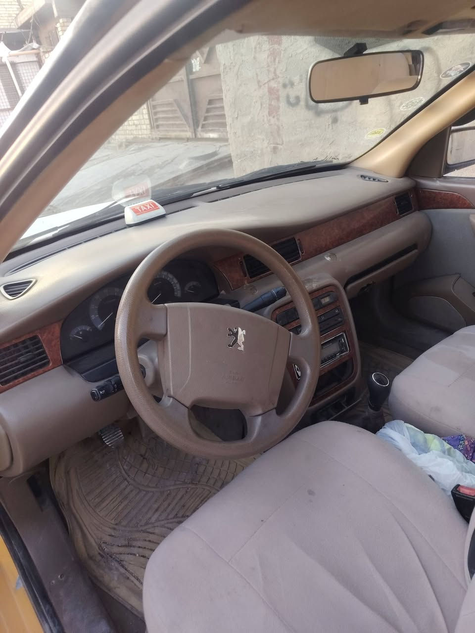 السلام عليكم ورحمة الله سمند 2010 مكينه وكير فرنسي مجفته جديد مكينه خير من الله مصفره هيه وغرامات تحويل مباشر السعر ٢٨ وبيه مجال مكاني بغداد العبيدي رقم  ***********
