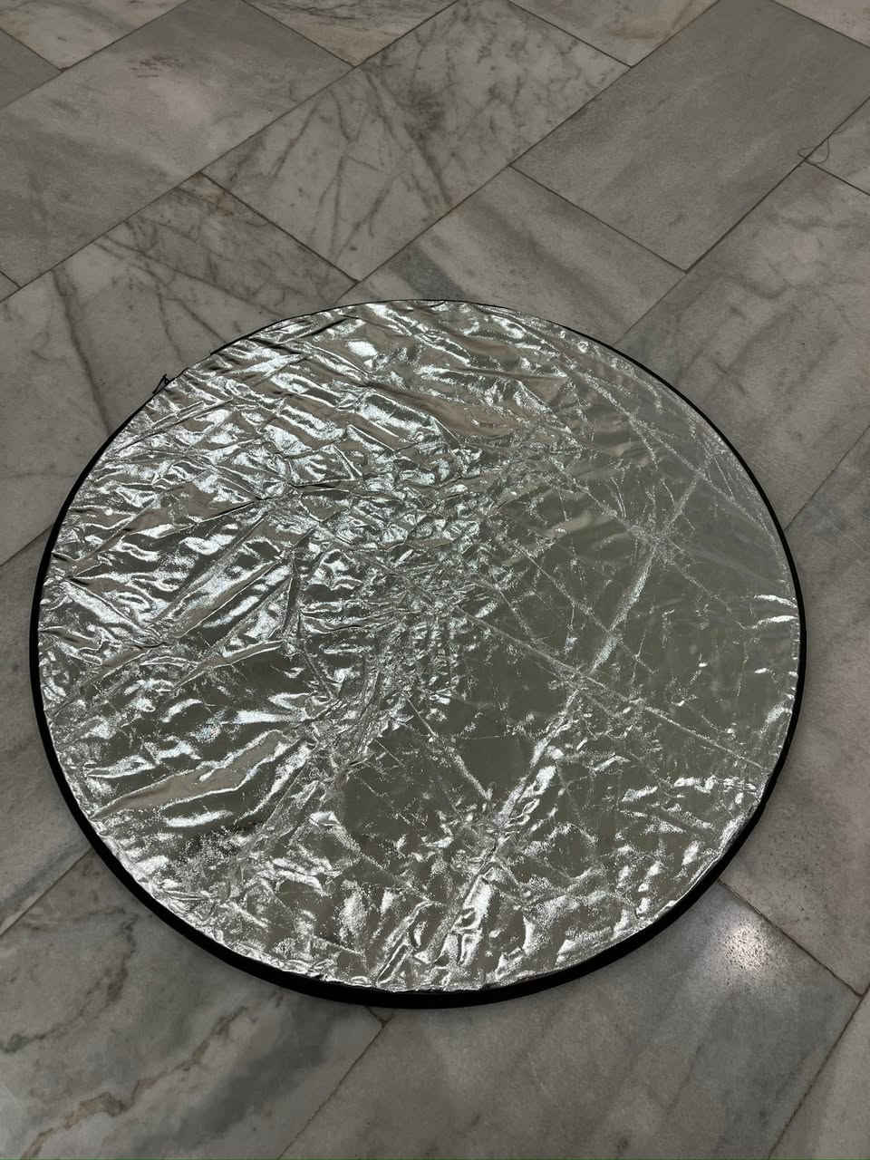 للبيع معدات تصوير احترافية – حالة ممتازة جداً
أعرض للبيع باكج تصوير متكامل، مناسب للإعلانات، الأعمال السينمائية، وصناعة المحتوى الاحترافي.
المعدات نظيفة جداً واستعمال شخصي محافظ عليها.

المحتويات:
 • إضاءة Godox SL60II Bi مع سوفت بوكس
 • إضاءة Nanlite
 • عاكس إضاءة
 • مثبت DJI Ronin RS4
 • مايك DJI Mic RX
 • حقيبة معدات

المعدات جاهزة للشغل مباشرة بدون أي نواقص.
والفحص متاح قبل الشراء.

للتواصل خاص.


**إذا كنت صاحب هذا الإعلان وتريد حذفه لأي سبب، رجاءا أرسل رسالة إلى الدعم الفني**