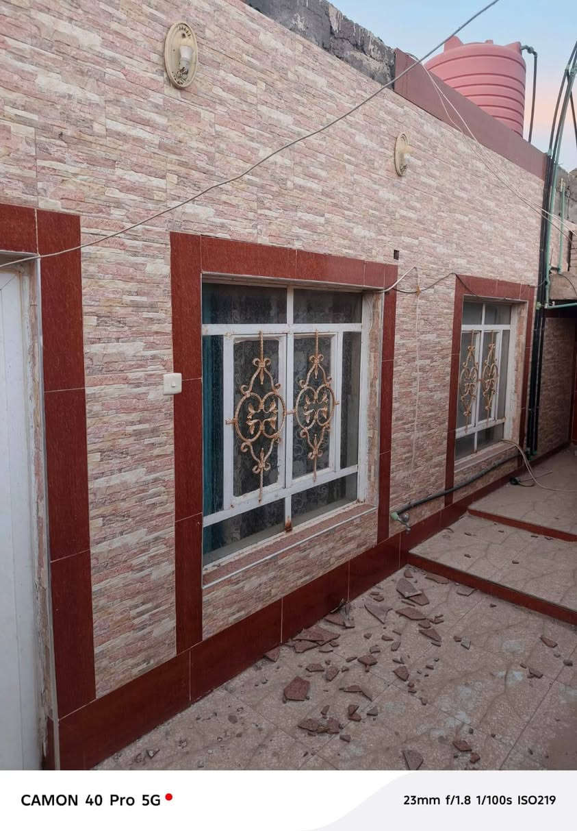 بيت للبيع ٣٢٠ متر زراعي قرار محكمه سند ٢٥ طابقين ٥ غرف نوم ومطبخ وبراني وصاله وصحيات ٢
والطابق الثاني شقتين كل شقه غرفتين نوم ومطبخ وصاله وصحيات للاستفسار الاتصال بصاحب البيت *********** العنوان ام العصافير
بيت للبيع ٣٢٠ متر زراعي قرار محكمه سند ٢٥ طابقين ٥ غرف نوم ومطبخ وبراني وصاله وصحيات ٢
