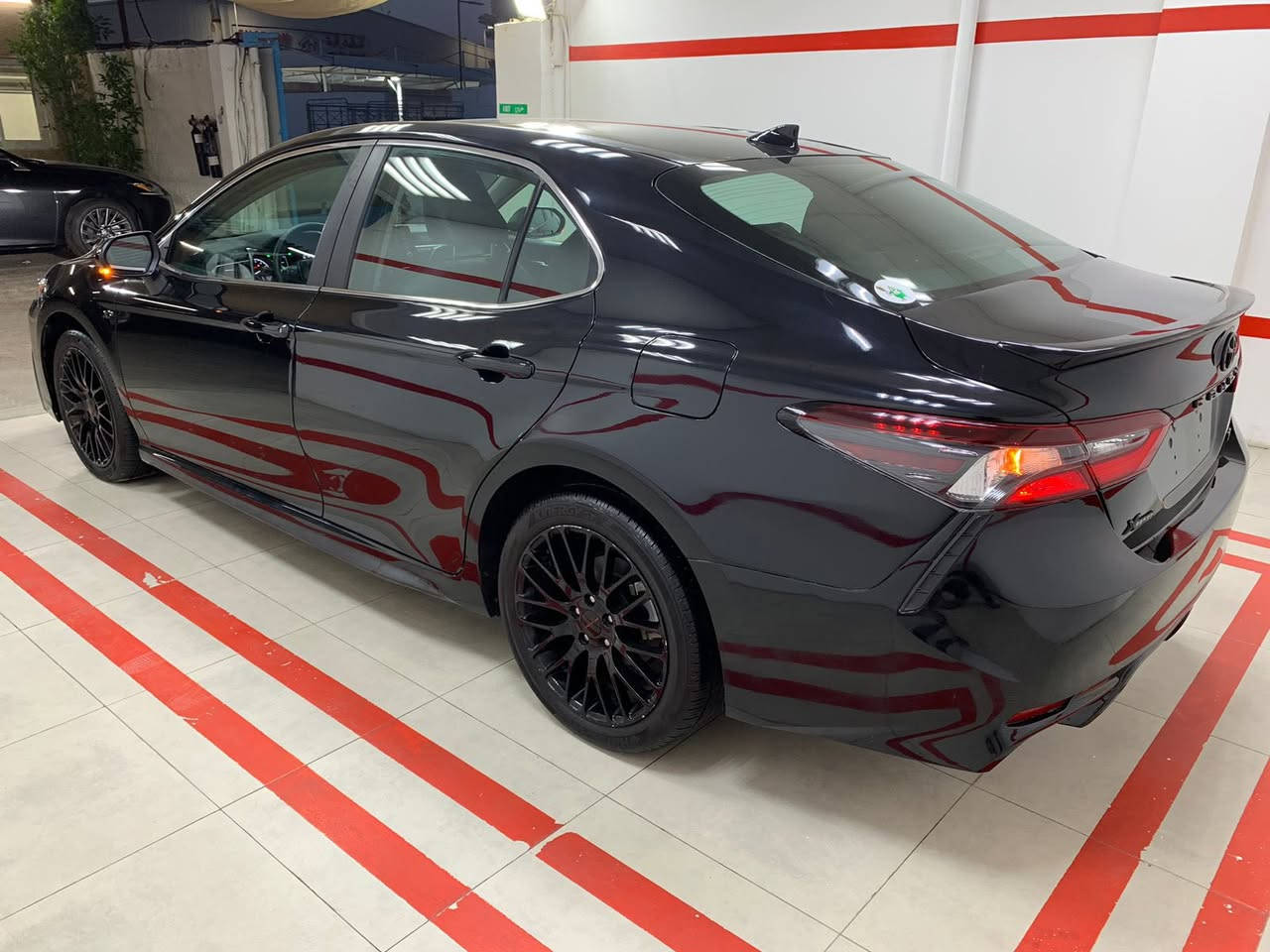 السلام عليكم ورحمة الله وبركاته 
كامري موديل 2023 SE
 لون اسود رقم بغداد وارد أمريكي
 بدون أرباك 4 قطع صبغ
 البنيد فقط صبغ اثر شخط بدون معجون
 سياره جديده ماشيه 25 الف
دواخل جلد اسود
شاشه كبيره
السياره جديده متصرف عليها كلشي
 غير متواجد على الفيس رقم الهاتف 
*********** 
السعر 215 بيه مجال
صور الحادث والسونار موجوده بالمنشور 
مكانها كربلاء المقدسة
