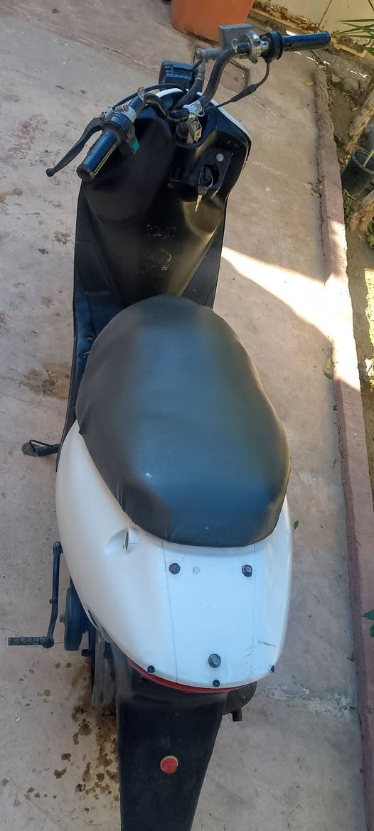 زازوكي رياضي 60 للبيع مستعجل على بيعته كامل مابي نقص تيرات جدد كفرات جدد قفل جكمجه وقفل ستيرن كله شغال  الدراجه حلوه وناعمه مكاني الفلوجة السعر 170 وبيها مجال للشراي للتواصل على رقم بي وتساب.  ***********.
