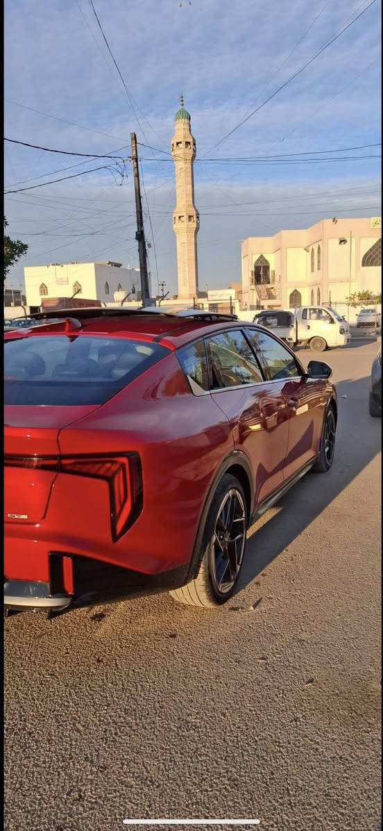 K4 كلين تايتل مابيها بس بارد صار بالنقل شويه 
السياره فول 1/1 
2.0 دوش
ماشيه 13500
شهداء سنه ونص يله تتحول
وكاله اسويلك بيها 
السعر 185 مرقم وكامل بغداد السياره مناقصها اي شي ويل 18
كير CVT 8 نمر 
مو 6 شون ex و lx 
تدفئه كشنات 
بانورما 
مثبت سرعه
رادار امامي خلفي
قياس سرعه الشارع 
تحديد مسار 
فوول للاخير 1/1
مرقم بغداد
السياره نظيفه للاخير 1/1 
داخل لونين وجلد ومخمل
رقم الشاصي 3KPFW4DE9SE064845
رقم ***********
واتساب موجود
