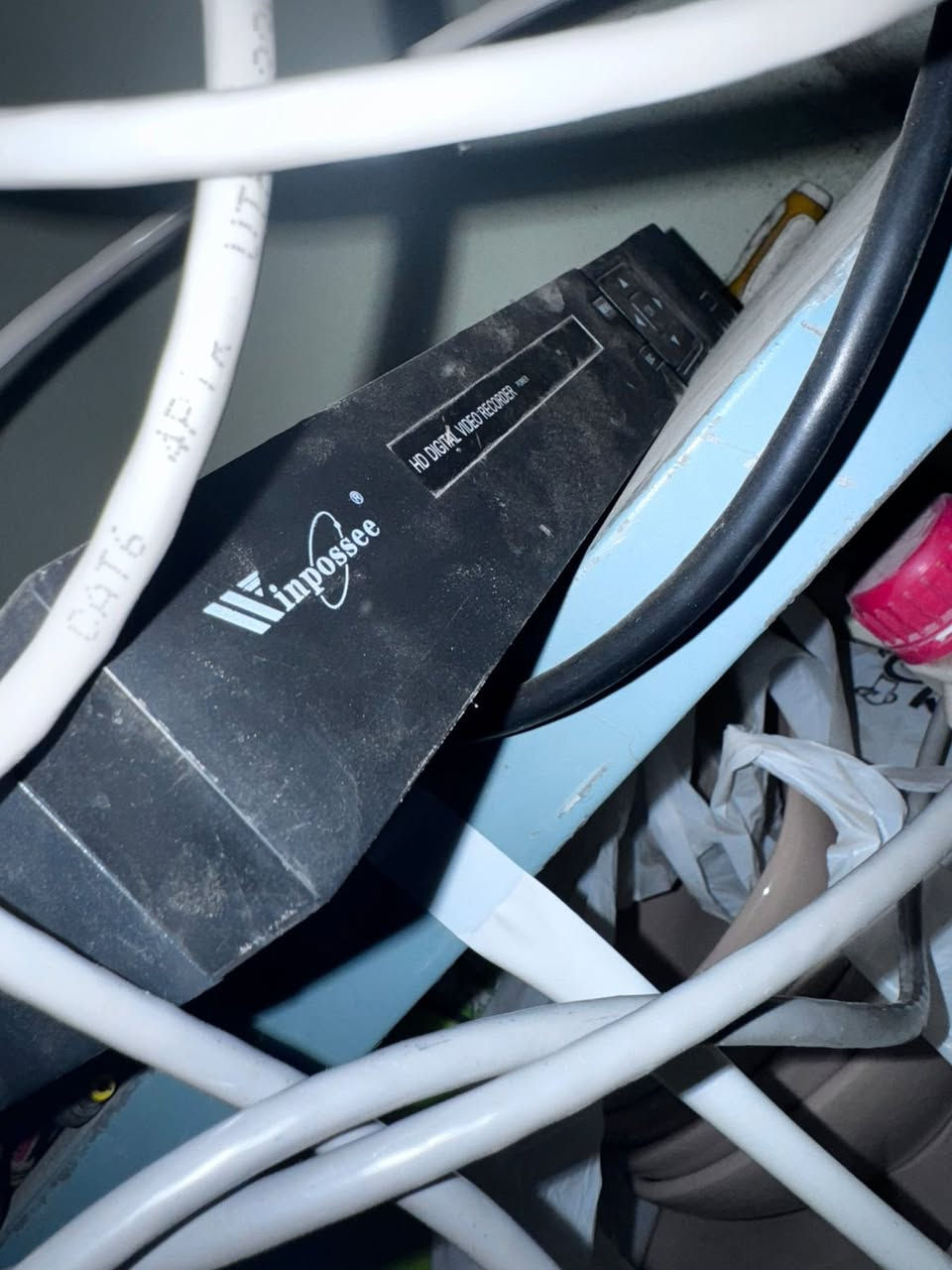 السلام عليكم
٥ كامرات مع الجهاز ٨ چنل 

وحده هيك فيجن 

والبقيه نفس ماركة الجهاز وينبوسي اسمهن 

ابيعهن بدون الخزن 

خمس كامرات و جهاز رايدهن ب١٢٠

وهذا ***********رقمي
