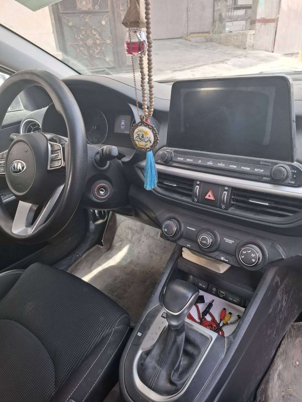 كيا فورتي موديل ٢١
وارد حادث بسيط دعامية خلفية مصلحة (صور موجودة) 
أبواب عكس السايق  رش كلير بسيط (سونار مرفق) 
محرك ٢٠٠٠ دوش
كير محور إلى AT  (مرغوب) مع ضمان سنة
مكانها النجف
للإستفسار الاتصال على ***********
