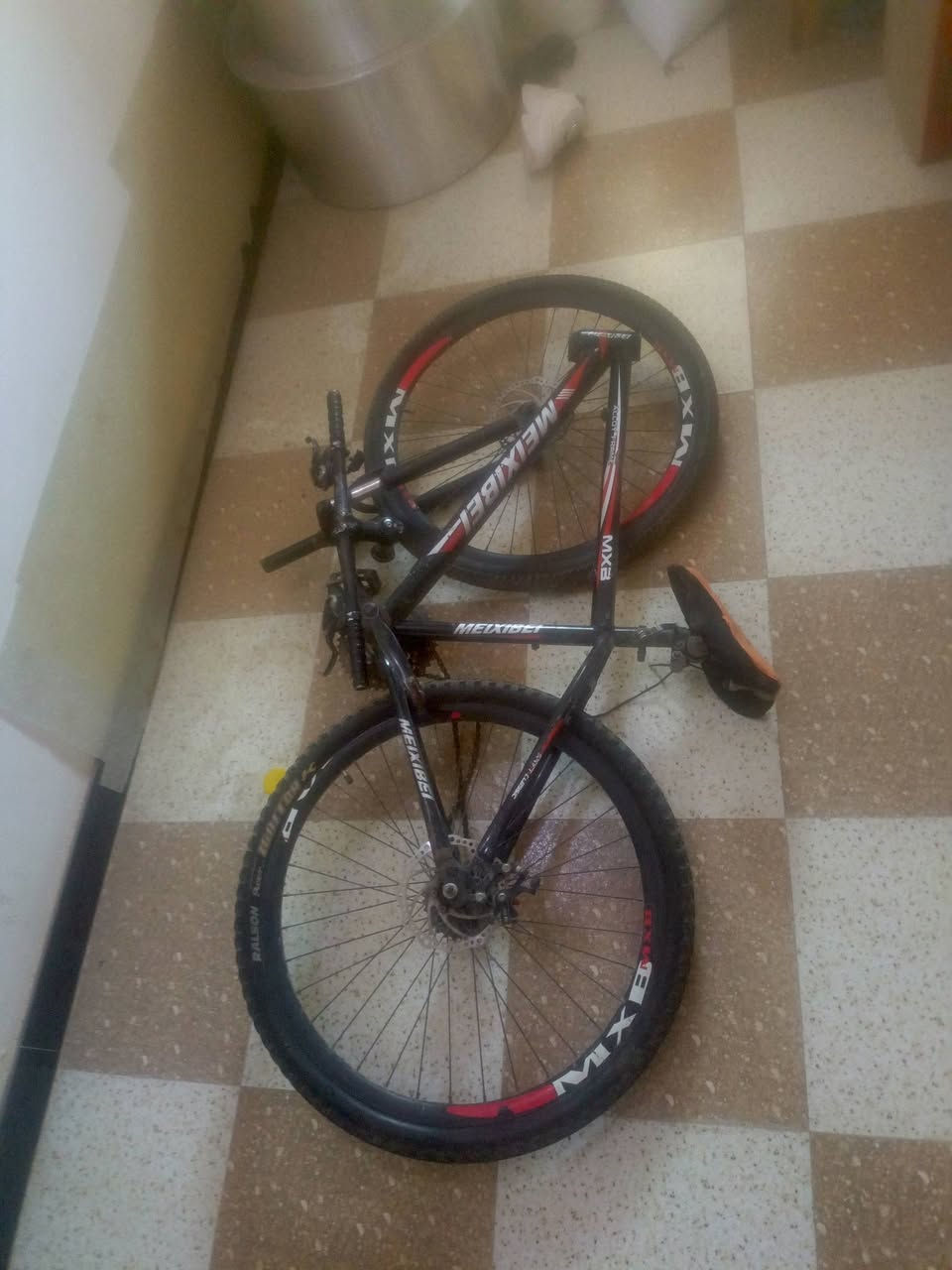 بيسكلات لبيع الشراي يجي خاص


**إذا كنت صاحب هذا الإعلان وتريد حذفه لأي سبب، رجاءا أرسل رسالة إلى الدعم الفني**