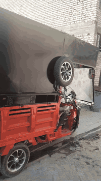 السلام عليكم اقره المنشور قبل لاتعلق ستوته شحن للبيع مال خبزه اذا عندك مشروع على باب الله جاهزه كبل للشارع حط غراظك واطلع الحجم الكبير 6 بطاريات موديل 25 بصمه ناطقه  دشبول شاشه الكترونيه  برغي مامفتوح بيها اظافي بطاريات عدد 6 يعني بيها 12 بطاريه جدد اسبير عدد 2 وياها + جك ويل سبانه رباعيه +شاحنه عدد 2 وياها جامه اماميه تفصال الستوته خير من الله يشهد الله استعمال قليل جدآ السعر مليونين وبيها مجال قليل جدآ حك الجيه عنواني بغداد الرصافه هاتف ***********
