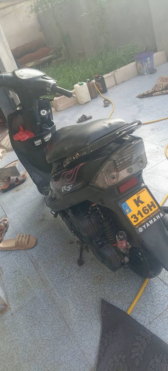 دراجه ماكس عدله للبيع ب 600 وبيه مجال قليل مكينه نضيفه ما مفتوحه شلعه تخبل و نضيفه مكاني بصره شط العرب الكباسي رقم ***********
