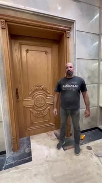 من اعمالي المتواضعه باب خشب سنديان سلايد لأحد الزبائن  ابو مريم النجار...