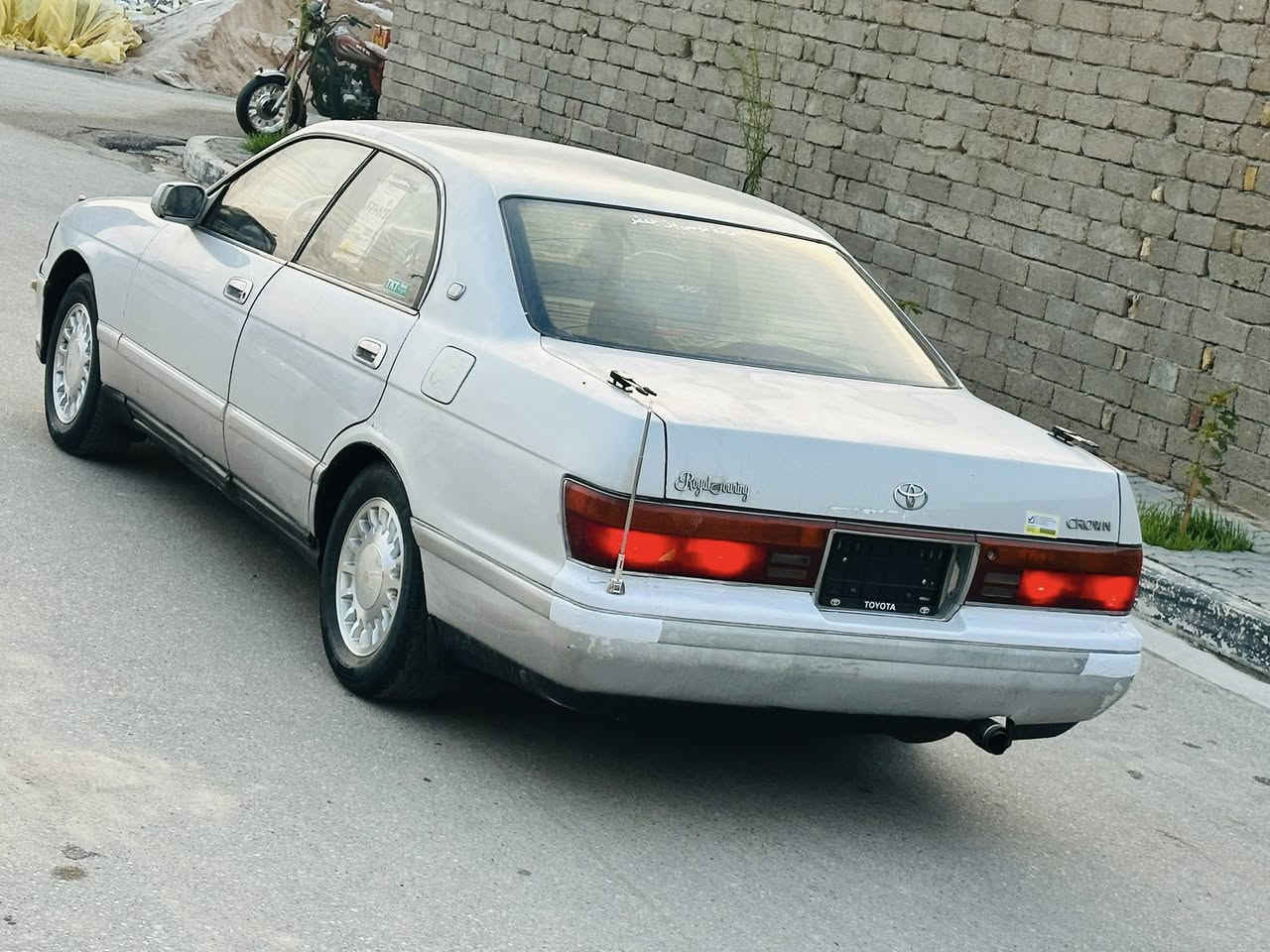 سلام عليكم للبيع فقط بطه فصل لون لؤلؤي محزم رقم بصره دولي جديد سنويه جديده ل 2030وهزه جديده تحويل ثاني يوم ابسمك   سياره كفاله اصوليات وتحويل ونقل جثه وضربه والعيب الشرعي والغرمات والتحويل ولخياس والجراد حته صبغ بلادي شركه رشات بسيطه سياره جديده معنا كلمه سياره جاهزه للخير مانقصه برغي سياره حداد امامي خلفي بلكارتون توني نافضه تخم تاير جديد كهربائيات كله شغاله سنتر لوك؛ شغال تبريد قطعتين امامي وخلفي شغالات تبريد ثلج دواخل وبطاين نضيفات كلش مكينه وكير كفاله سياره جاهزه للخير ومال جناي ومتعوب عليه سياره بلاده  سياره تاخذه الف دينار ماتخسر عليه 57مكاني بصره
*********** 
***********
