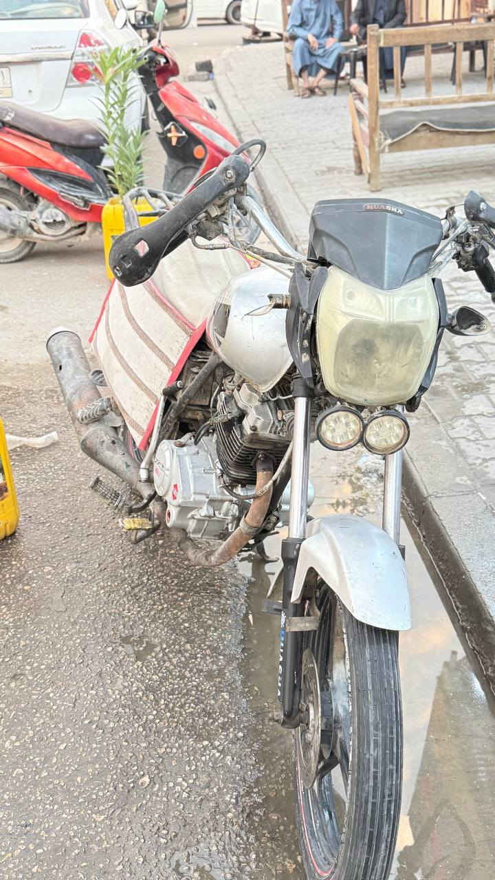 سلام عليكم شباب دراجه هوشه أوراقي اصولي دراجه نكره سلف عوزهة فقط ترتيبات كهربائيات صفاحيات دراجه تاركهة وحاليا أكلها المطر وتراب بس هيه نكرة سلف كل ٣ ايام اشغلها اني ومكينتها تخبل سبب البيع اشتريت سيارة وتركتها سعرها قفل من الاخير ٢٥٠ مكاني نجف عمود ١٢٥ طريق نجف كربلاء


**إذا كنت صاحب هذا الإعلان وتريد حذفه لأي سبب، رجاءا أرسل رسالة إلى الدعم الفني**