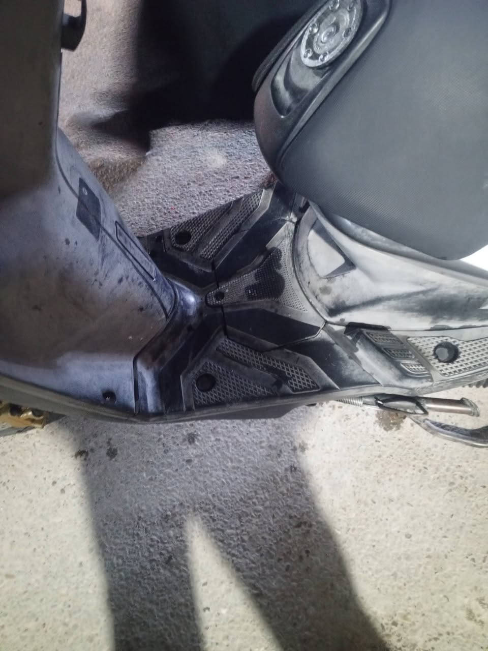 السلام عليكم دراجه سكنس جبلي للبيع كفالة عامة الكهربائيات كلهة شغاة اوراقه موجودة دراجة رمبة السعر مليون 300 وبيهة مجال بسيط مكاني بغداد البلديات الرقم ***********
