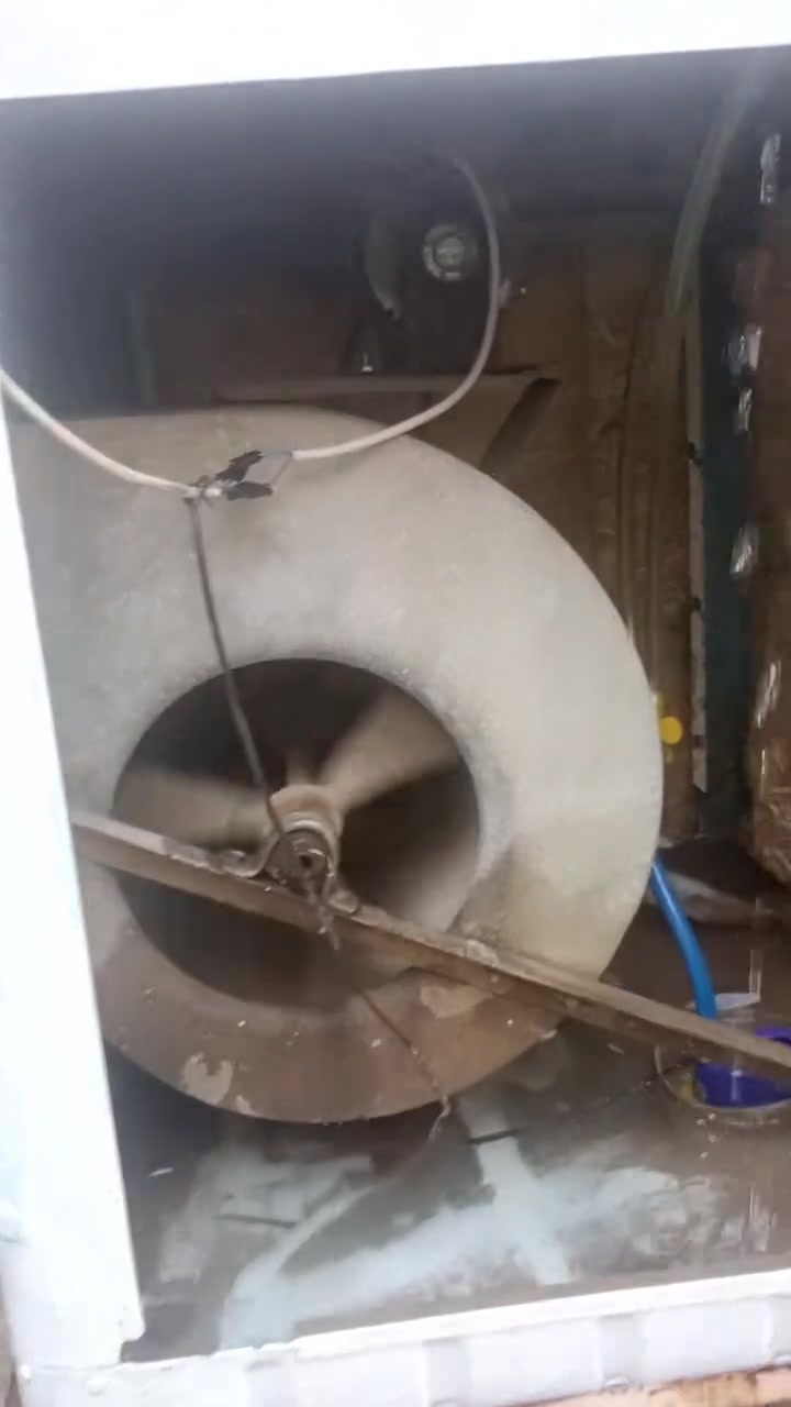 السلام عليكم مبرد للبيع  حجم ثنين ونص مابيها ايي خيسان  مطوره نحاس سرعه وحدة ، وكلشي امبدل بيها جديدة  مل حلفه للطواف
،،العنوان موصل جانب الاايمن، السعر 130 وبيها مجال التواصل،، *********** واتساب
