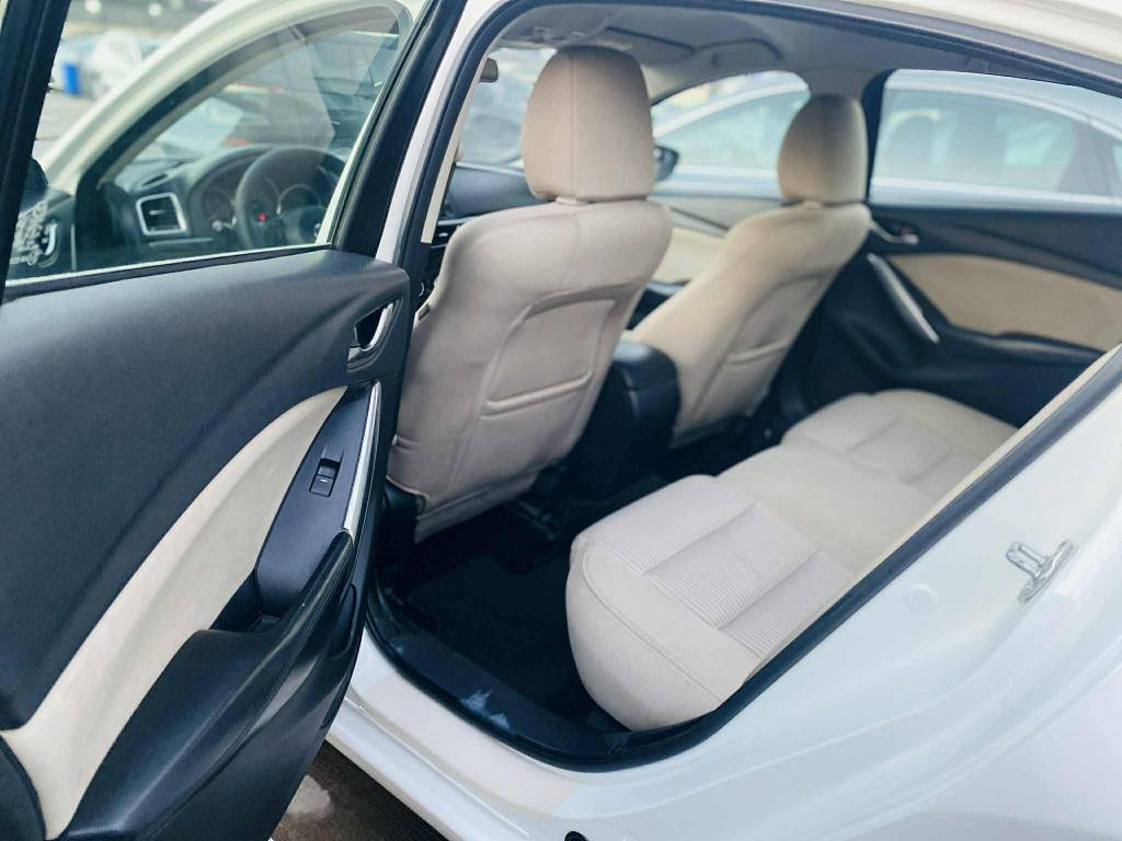 مازدای 6 ی 2015 ی خلیجی بێ بۆیاغ سۆنەریم داناوە 123000 km ڕۆشتوە هەموگیانی شەریکەیەو بەشەرت دوو بەصمەی شەریکەی لە گەڵایە سعری 135 گەڵاو مەعامەیەکی کەم بۆ پەیوەندی کردن ... ***********. السليمانية, العراق
