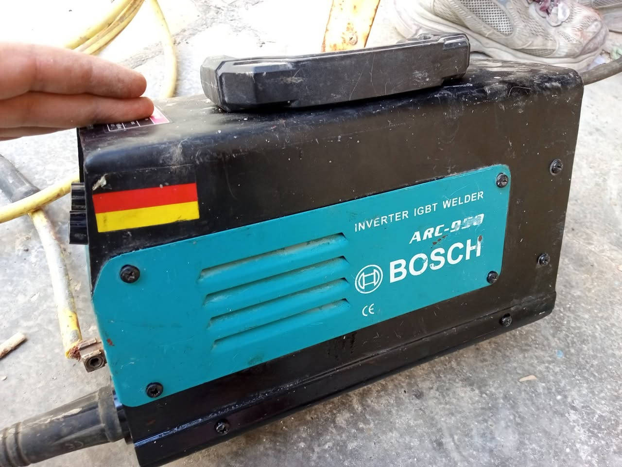 سلام عليكم
غراض للبيع مكينه لحين كتروني كامله 3كارت لحيمها كلش حلو واير الحار تقريبن 8متار الصلي 
البارد متر
كتر نوع فيدو نوعيه زينه الكص حلو واير مالته الصلي برغي ما مفتوح بي   سعرهن كلهن ب 130وبيها مجال 
مكان البياع تواصل ***********بي واتساب ممتواجد علفيس
