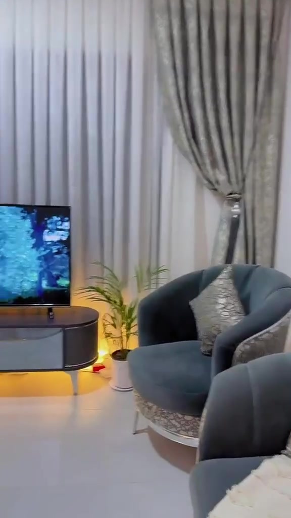 سلام عليكم هاي اغراض بيت مستعمل بس جديد كل الي بل صوره للبيع
الشراي ييجي خاص ***********وتساب فقط
