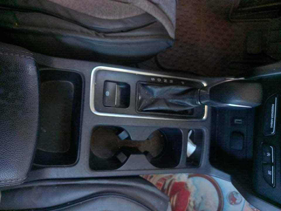 فورد سكيب اللون ازرق موديل ٢٠١٨ رقم كربلاء بأسمي مكينة ١٥٠٠ تيربو كير جديد مكينة بيها صوت راجز فقط كهربائيات شغالة ١٠٠ ب١٠٠ حدادية ٨٠ ب١٠٠
السيارة نظيفة 
#اخوان_اخوان_اخوان_اخوان
١- ااسيارة كير جديد 
٢- مكينة جديدة بيها فقط صوت راجز لاتنقيص ولاتبخير
٣- الكشر انت تكلب وتحكم ( ضربتها بنيد وجاملغ الايسر ) هااشي حسب فحصك انت ابيعك واقع حال
٤- شاشة صغيرة كامره
٥- شاشة عطلات
٦ - دواخل جديد
٧- مكان السيارة كربلاء 

#السعر_السعر_السعر
٩٠ ورقة وبيها مجال للشراي 

#للاستفسار 
***********
