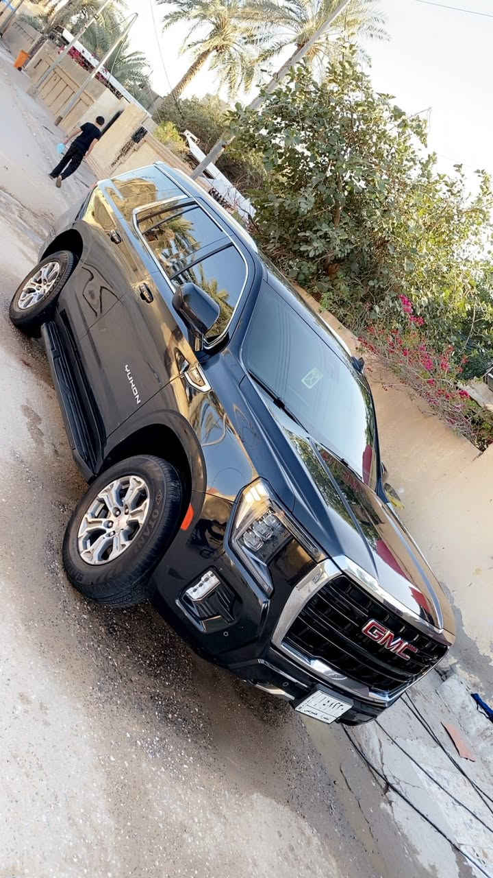 السلام عليكم جمسي يوكن وكاله مديل 2023 مغلف نانوو بلكامل ماشيه 100 الف كفاله عامه السياره بيه بارد بصيط بين لباب ولجاملغ لخلفي ومشتغلي شغل مضبوط اثر شخط وصابغي مكاني بصره ***********
