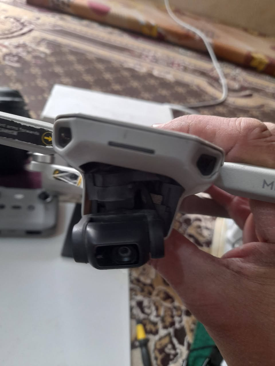 السلام عليكم//كما موظح بالصور درون ميني تو بيها ظرر بالكمبل القاعدة مكسورة وبيها قليل من الكسور بس شغالة وكاملة وطير حسب الأصول


**إذا كنت صاحب هذا الإعلان وتريد حذفه لأي سبب، رجاءا أرسل رسالة إلى الدعم الفني**