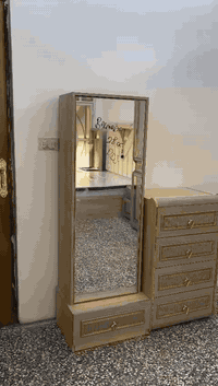 غرفة وتخم للبيع الغرفة (مليون 700)  التخم مليون 100   07717233654