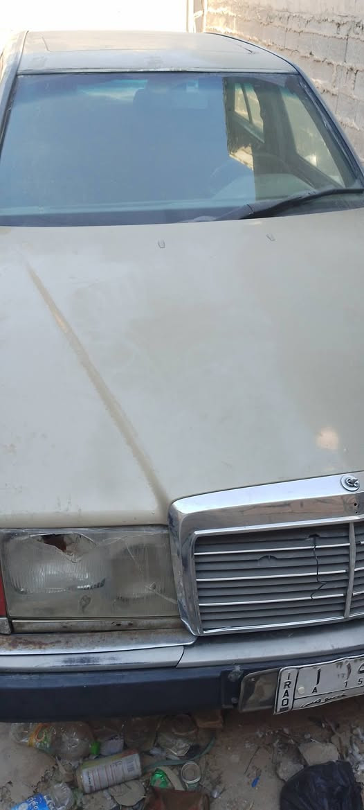 السلام عليكم عندي سياره مرسيدس دب الموديل 87 سياره جاهزه مكينه وقير بطه فيفتي اثنين ونص سياره رقم الماني مشروع وطني تحويل ثاني يوم عارضه ب 38 وبيها مجال بس بيها شغله صغيره من شديت الماكينه الجديده قام عندي البيت ما يجي جيب النمر كلش حلوه اي اشكال ما بيها وبيها مجال للكير عنواني بغداد هذا رقم تليفوني ***********
