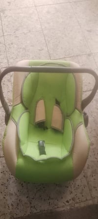 شيالة طفل • هزاز • حالة جيدة