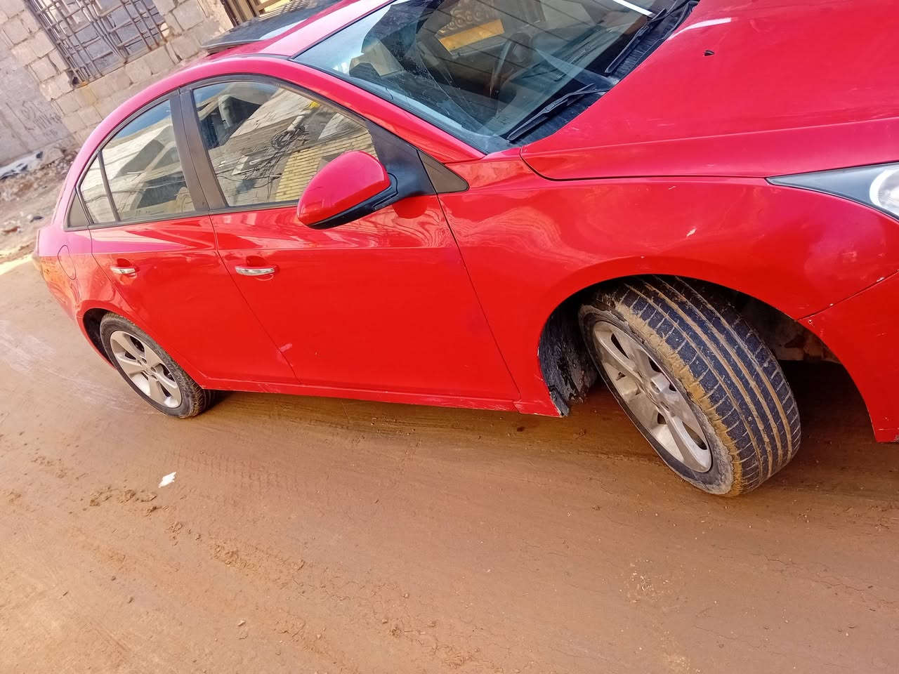 كروز ١٠ فول مواصفات مكينه ١٨٠٠ 
سنويه لل٢٧ تحويل وكاله جاهز 
مكانها كربلاء جاملغ وبنيد حادثها بدون داخل 
ورش بيبان ثنين جاهزة من كلشي ***********
٧٣ مجال بسيط
