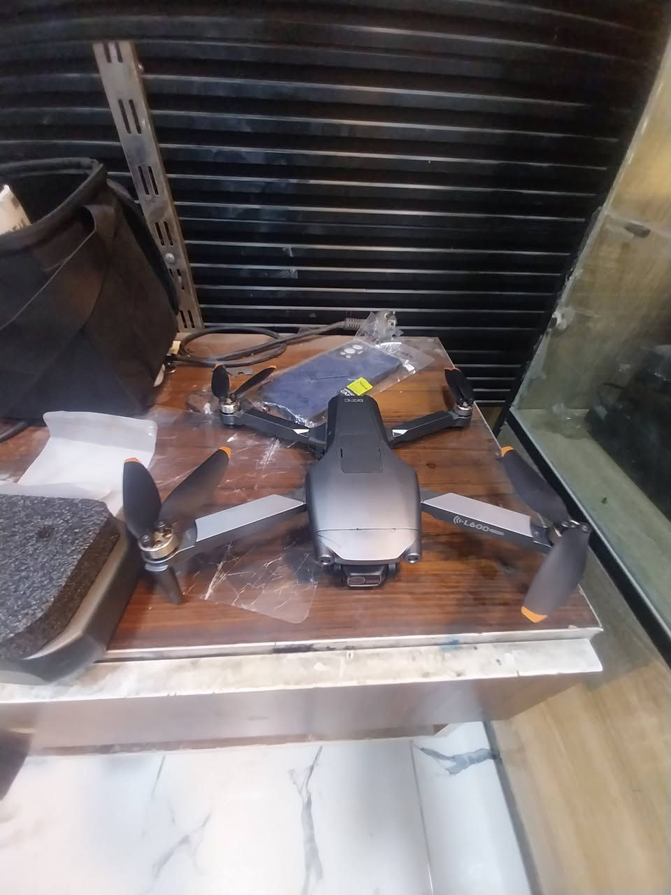 عندي درونين للمراوسة بحالة نظيفة: 
1.  *C-Fly Faith 600 Pro* 
2.  *KF102 GPS 4K* 

أريد أراوسهن بـ *أي درون DJI* حتى لو `Mini 2` أو أي موديل. 
مستعد أدفع فرق شي بسيط، المهم الدرون شغال ونظيف.

*********** راسني
