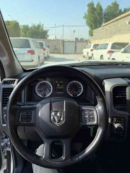 سلام عليكم    دوج رام للبيع فقط موديل 2021 سياره كلين مكفوله من لتبديل ولبارد ومن كلشي مكينه كير جدد + صدر خلفي امامي جديد + تخم تاير جديد 
البدي لمرغوب باب طويل ولبدي قصير + فور ويل 
مكينه ٦ سلندر 
ماشيه ٥٢ للف وقابله للزياده
مكان السياره ملعب الشعب
***********
