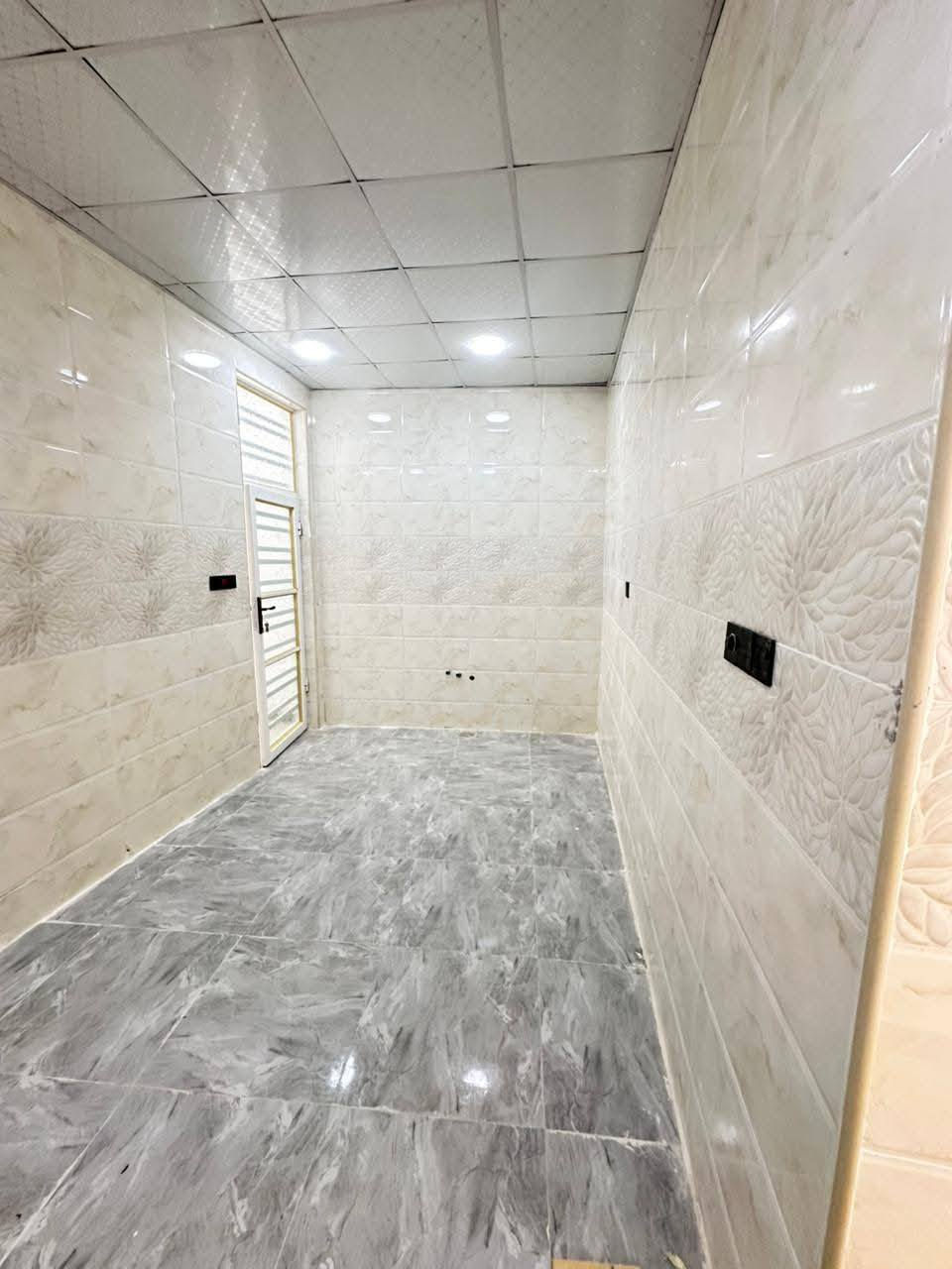 للرهن:دار
السعر:15 مليون دينار عراقي

الموقع:النجف الأشرف، شارع الصب، 
عمود 317 (تبعد 70 مترًا عن شارع الصب)

المدة:سنة قابلة للتجديد
الخدمات:كاملة (ماء، كهرباء، مدارس، سوق، شارع عرض 10 متر)

المساحة:100 متر مربع

التفاصيل:غرفة، صالة، مطبخ، صحيات، استقبال، مكشوفة

مبلغ الرهن:15 مليون دينار عراقي (مبلغ ثابت)
***********
***********
***********
