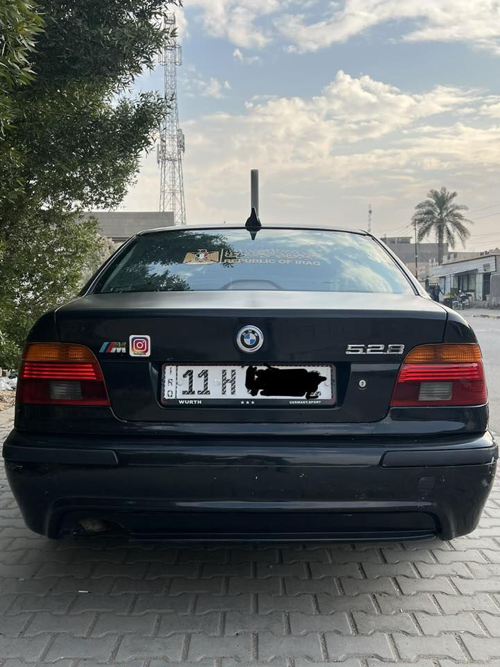 السلام عليكم BMW 1997 - 528 
نظيفة خير من الله مصبوغة جمالية فقط ماطور فتحة السقف متوقف لا غير والحمد لله السيارة نظيفة سعرها 80$ وبيها مجال مكاني بغداد المحمودية 
‭  ***********‬
 واتساب ***********
