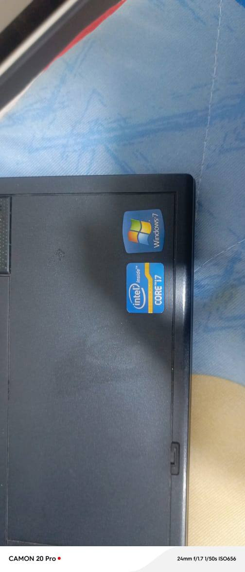 سلام عليكم
لابتوب ويندوز 7 
بطاريه خارجيه 
نضيف كلش ما مبدل ولا مفتوح شرط الفحص 
٢٥٠ مستعجل بيعته 
*********** اتصال + واتساب 
*********** اتصال فقط 
*********** واتساب فقط
