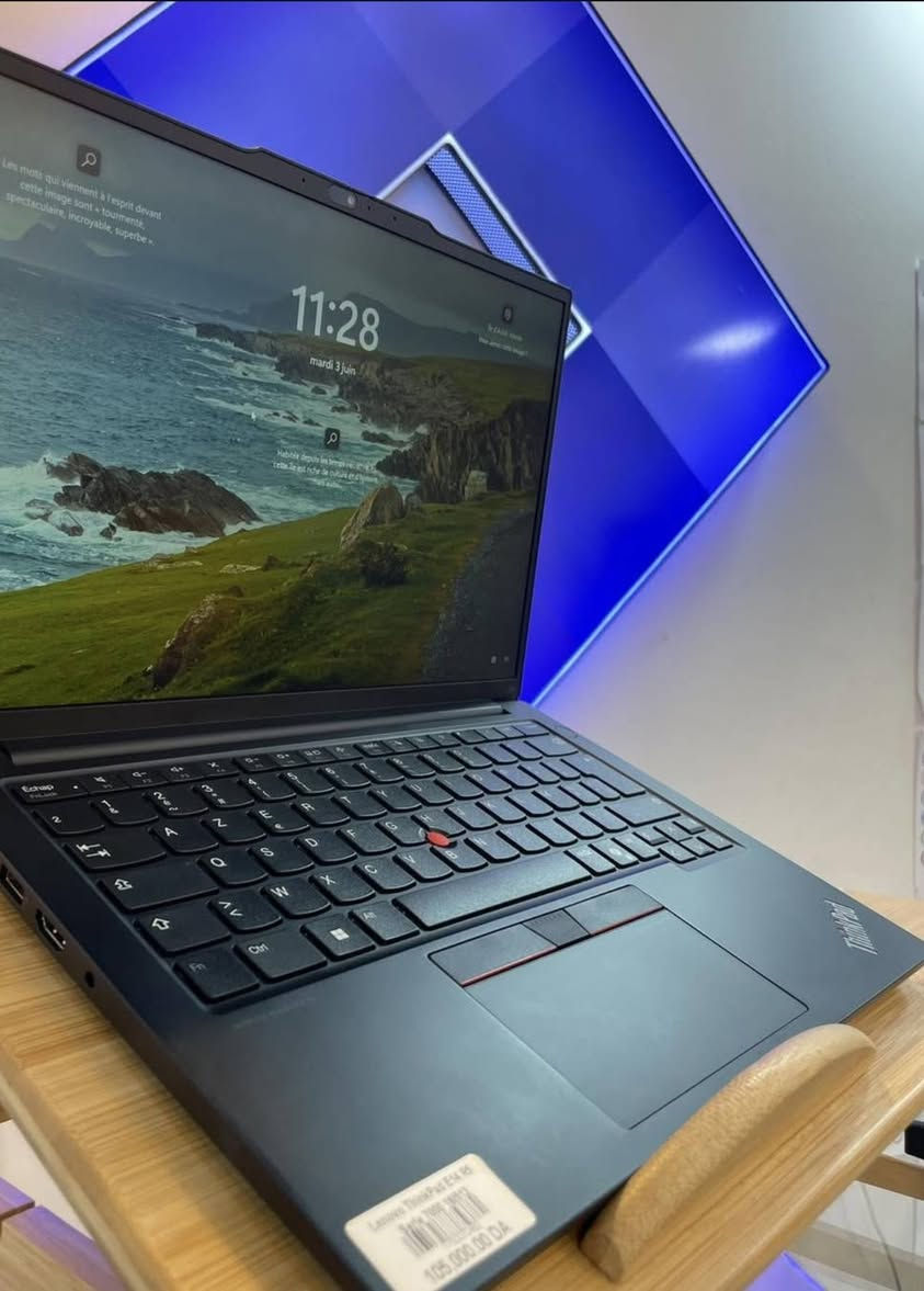 لابتوب lenovo  سوبر سلم الجيل العاشر للبيع
المعالج core i5 الجيل العاشر
رام 8 كيكا DDR4
هارد 256 كيكا SSD
كرت الشاشه Intel UHD حجم 4 كيكا
الشاشه حجم 14 انج ضد التوهج  دقة FHD
باتري ليثيوم 6 خلايا  شحن سريع 65 واط والباطرية ممتازة وشاحن تايب سي 
كامره دقة hd تحتوي قفل فتح وغلق الكامره
 منفذ تايب سي و رام  وhdmi وسيم كرت وباقي المنافذ   الحاسبه كلش نضيفه وحلوه
السعر 375 الف


**إذا كنت صاحب هذا الإعلان وتريد حذفه لأي سبب، رجاءا أرسل رسالة إلى الدعم الفني**