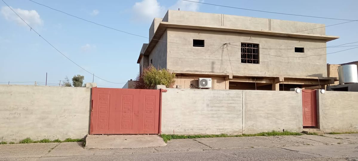 السلام عليكم بيت مساحه 500 للبيع حي المدرس استفسار اتصل
***********
