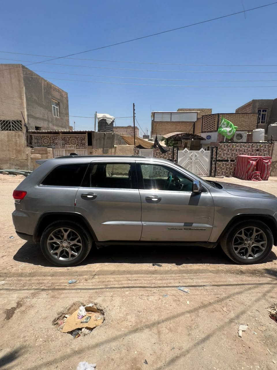 سلام عليكم
جيب لاريدو 

بيع او مراوس 

موديل 17 

موصفات فول 1 ع 1 

ضربته تبديل بنيت 

صبغ جملاغات 

وبيه بارد شويه بل جملغ ليسر ولبنيد 

رقم ذي قار تحولي ثاني يوم 

مكان ناصريه قضاء شطره 

*********** سيد حسن 

سعر210 بيه مجال

