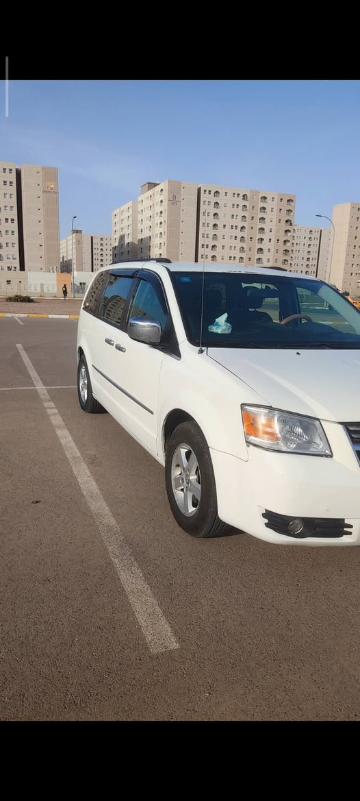 السلام عليكم 
دوج كرفان للبيع او مراوس بفورتي السيارة موديلsxt 2010 رقم بغداد انكليزي سنويه لل2030 السياره باسمي تحويل ثاني يوم محرك 3800 المرغوب السيارة فول مواصفات تبريد 3قطع تبريد ثلج تحكم ستيرن 7راكب بيبان كهرباء 6جام كهرباء سكليتر كهرباء فرس سقف كشنات بلع السيارة تخم تاير جديد باتري جديد لايت زينون اصلي ماشيه 145 حقيقي السياره كلين بدون حادث بيهة مكانات صبغ والسونار مرفق بالمنشور مكان السيارة بغداد مجمع بسماية السعر 110 رقمي ***********
