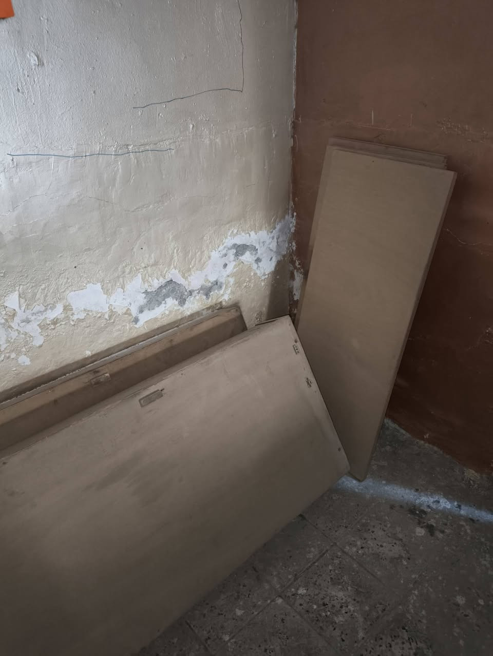 السلام عليكم عدي كنتور خمس ابواب نجارة صاج السعر  ٤٠٠وبي مجال لجية


**إذا كنت صاحب هذا الإعلان وتريد حذفه لأي سبب، رجاءا أرسل رسالة إلى الدعم الفني**