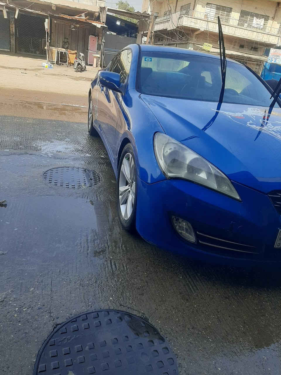 السلام عليكم 
سيارة جنسس موديل 2010
محرك 2400 تربو 
سبورت رياضي 
سيارة جاهزة  مصبوغة عام  للجمالية  
التبريد  كمبريسر   
سيارة داخلة سونر 
باسمي   هزة بعدها مخلصانة شهر 4 تخلص 
تحويل  مباشر  رقم بغداد انكليزي  
رقم ***********
مكاني بغداد كرادة  او الغدير 
سعرها 65 ورقة  وبيها مجال 
للشراي  انزل5مال تبريد  نهايتها ب60  
وبالعافية ع ياخذها بغداد, العراق

