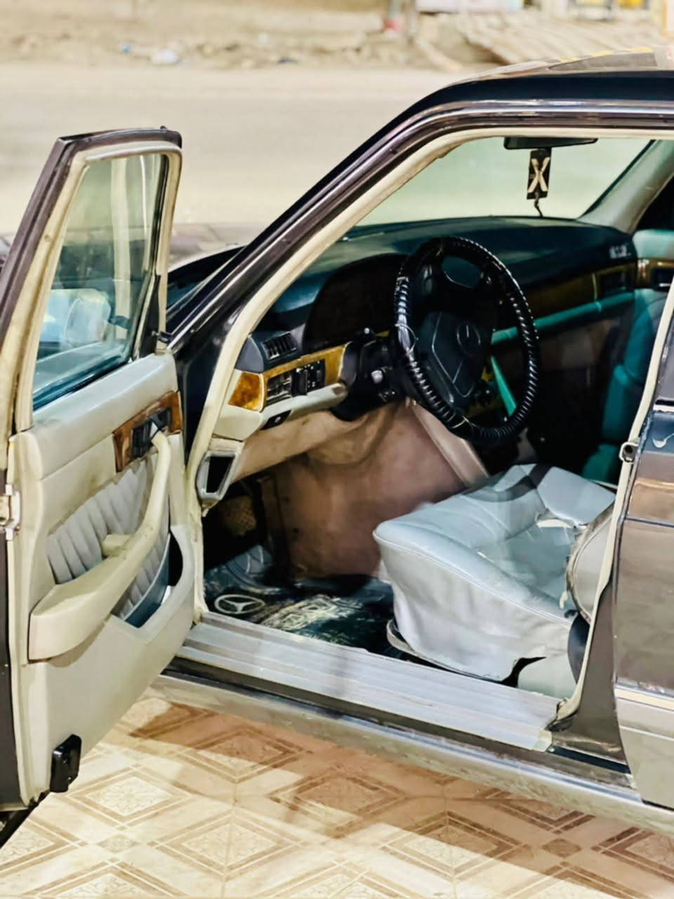 للبيع مارسدس جانبو موديل 1990 وارد ياباني بدون ضرر السيارة مكينه بلاد بحالة ممتازه رقم بغداد جديد وهزه جديده 
للستفسار. عنوان ديالى الخالص .السعر ٦٠بيه مجال


**إذا كنت صاحب هذا الإعلان وتريد حذفه لأي سبب، رجاءا أرسل رسالة إلى الدعم الفني**