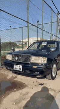 السلام عليكم راس الثور تكم للبيع السعر 82 موديل 2000 سياره مقفوله بيها شاملغ الامامي***********
