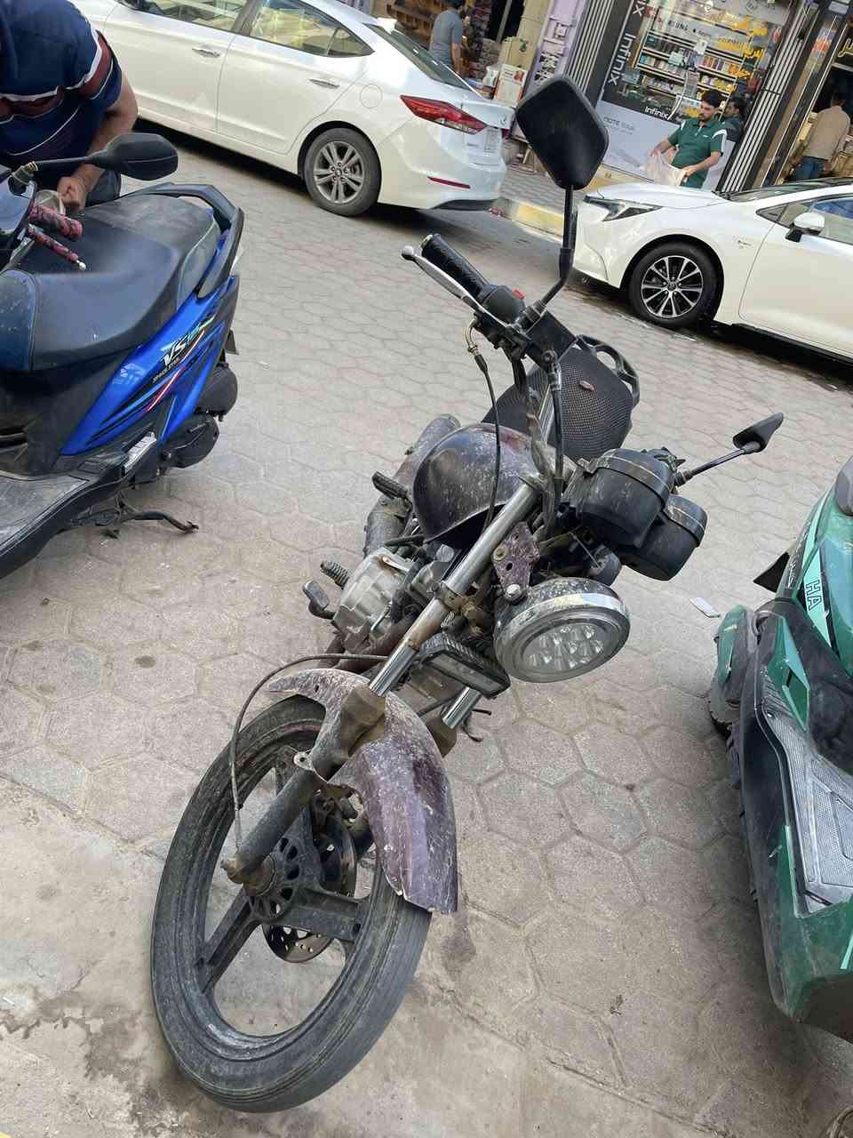السلام عليكم
ب 250 الف قفل

دراجة دايوان شكل كلاسيك
محرك 200cc
كهربائيات كلهة شغاله عدا ال اشاير
دراجة حلوة وكاعدة
الدراجة شغاله نكرة سلف

صالنصه مصافيهة طاكة!!

دراجة مهمولة شوية يرادلهة تضبضب ❤️

مكاني رمادي شارع السينما 

مصطفى الراوي// ***********
