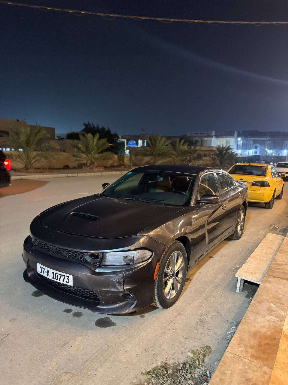 السلام عليكم 
للبيع جارجر 2022 فئة sxt فور ويل السيارة أمريكي جديدة كلش  استخدام شخصي مدخلها على ايدي من الإمارات ماشية 40 ميل مكينة 3600 ضربتها جاملغ وبنيد 
العنوان السماوة حي الحسين 
#السعر 195 وبيها مجال 
#اتصال ***********
