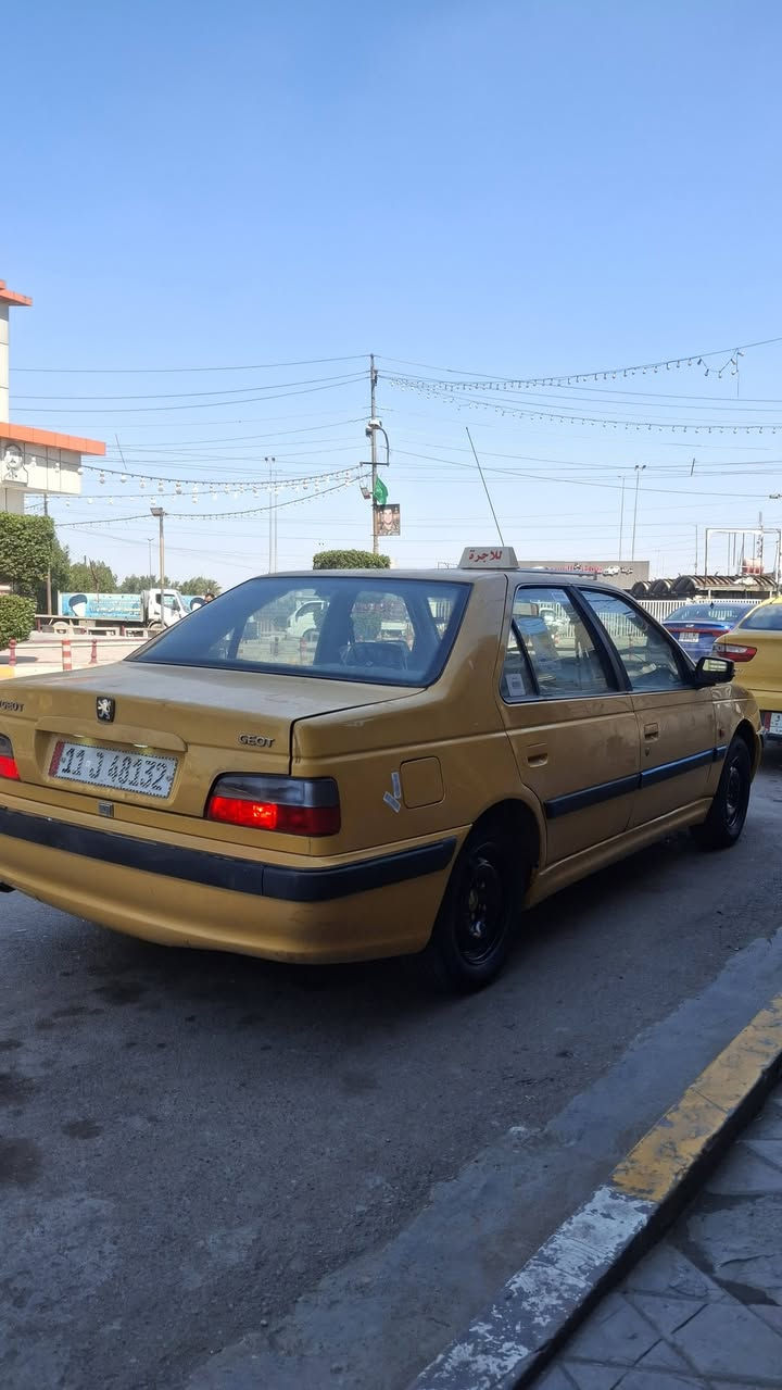 سلام عليكم بيجو بارص موديل 2016 جديده كير مكينه خير من الله تخم تاير هيئه وغرامات مصفره رقم انكليزي سنويه مجدده تبريد ثلج صدر امامي خلفي جديد 
السعر 48 بيها مجال بصيط للشراي 
العنوان بغداد الجديده 
الاتصال ***********
