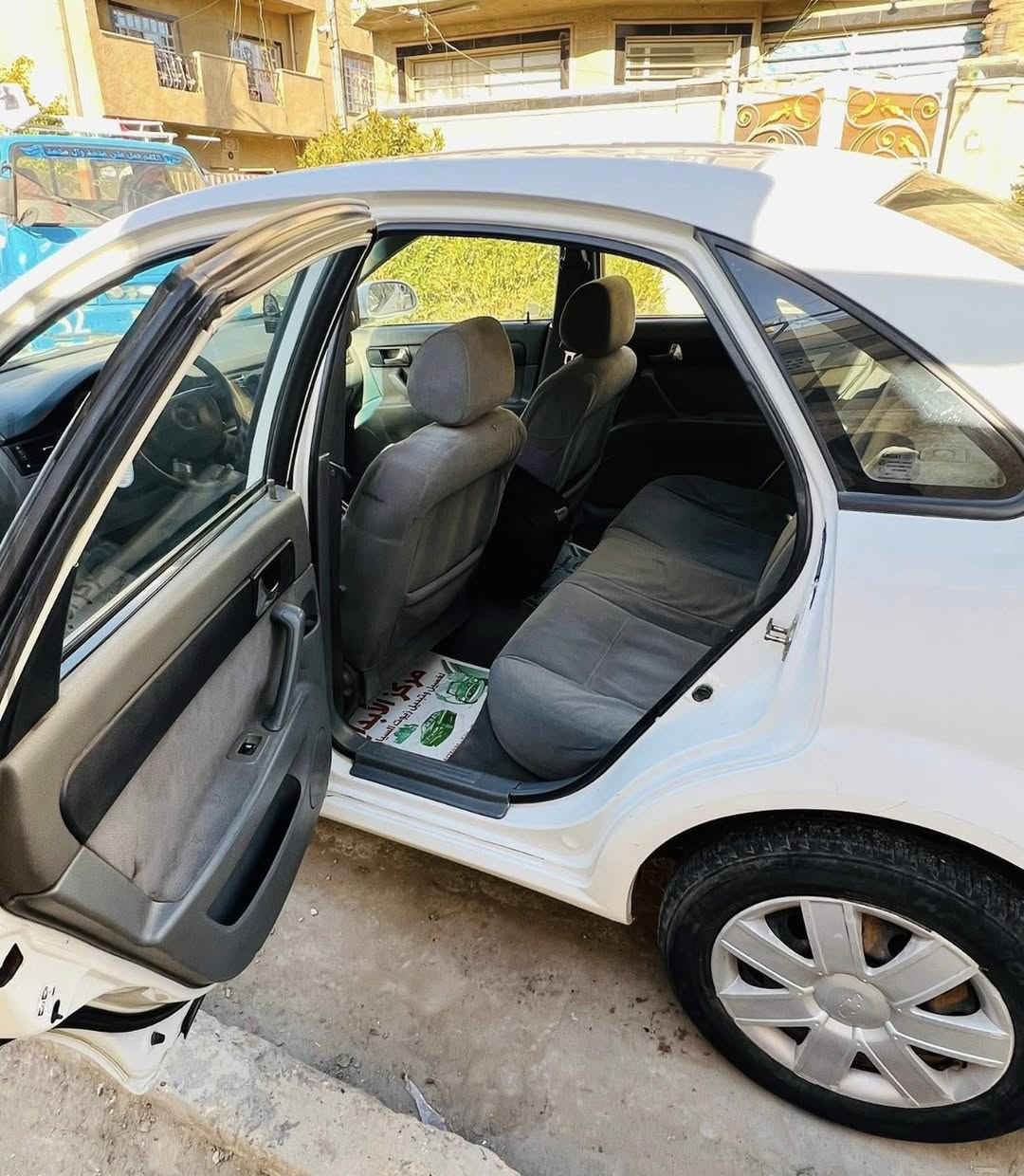 السلام عليكم
اوبترا 2007 للبيع مكاني بغداد المنصور 
السيارة ضربتها بالحوض الخلفي 
وبيها صبغ كم مكان 
***********
السعر ٦٥$
