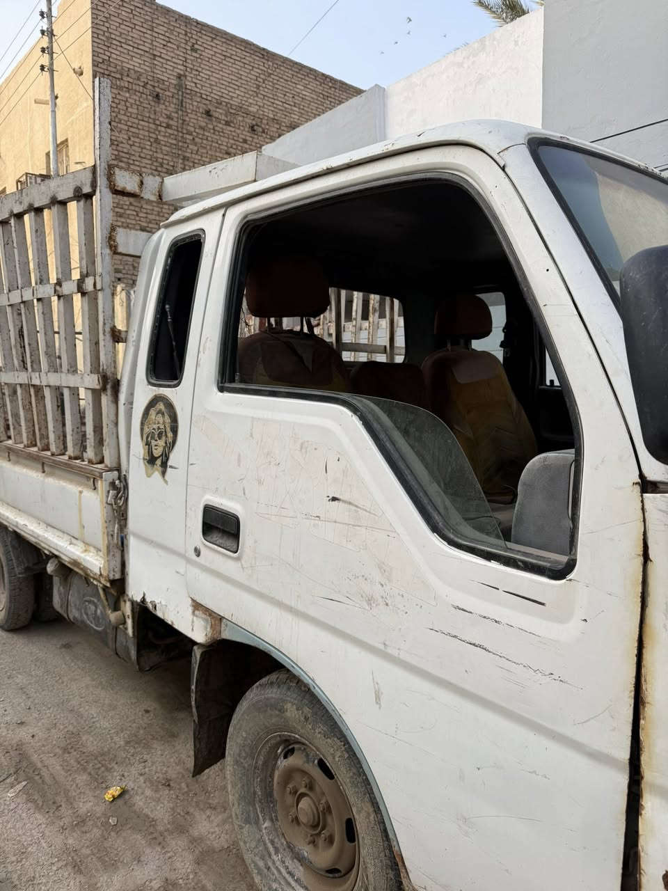 السلام عليكم مكلف بلنشر الشراي يتصل
سياره فونتيره موديل 1997رقم بغداد بااسم ابن عمي اني ويا بنفس المنطقه رقم شاصي موجود كهربائيات كلها شغاله محرك جيد سياره عوزها ترتيب
السعر 37وبي مجال قليل
المكان حله مركز المدينه
***********
