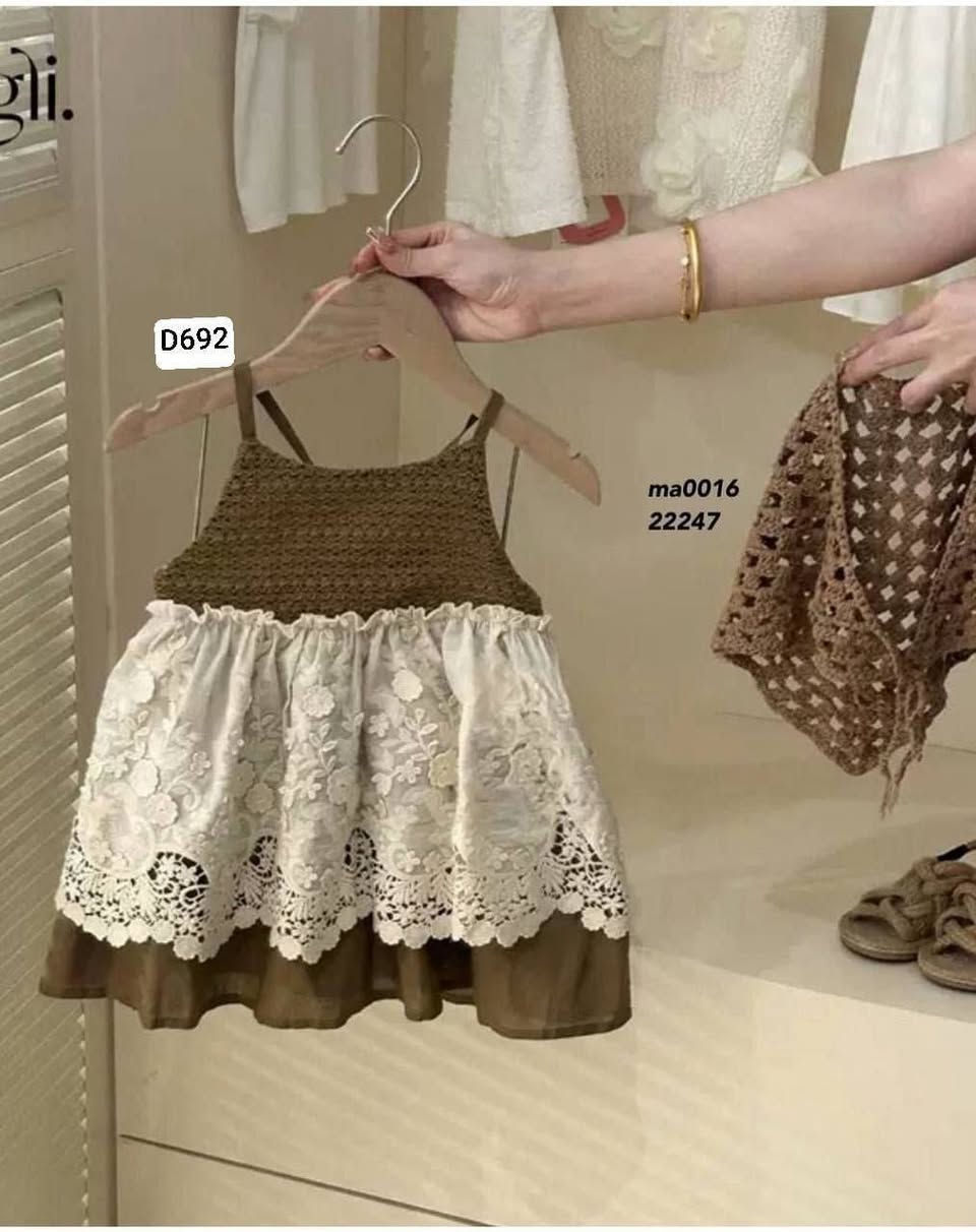 🌟 اطلالة العيد والأناقة اليومية بدأت عندنا! 🌟
​لأن طفلك يستحق التميز، وفرنا لكم أرقى الموديلات اللي تجمع بين الراحة والشياكة.. موديلات تخلي طفلكم هو النجم بكل مكان! ✨
​🛍️ طريقة الحجز:
​أرسلي لنا رسالة على خاص الصفحة 💌 تتضمن:
​صورة الموديل.
​القياس المطلوب.
​العنوان ورقم الهاتف.
​🚚 يوجد خدمة توصيل لجميع محافظات العراق!

​#ملابس_اطفال #أزياء_بنات #ملابس_ولادي #كشخة_بيبي #موديلات_2026 #تسوق_اونلاين #العراق #بغداد #أناقة_طفلك #ملابس_عيد #توصيل_منزلي


**إذا كنت صاحب هذا الإعلان وتريد حذفه لأي سبب، رجاءا أرسل رسالة إلى الدعم الفني**