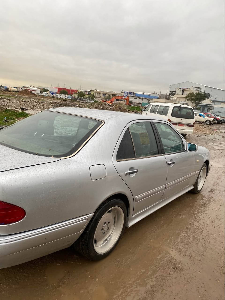 مێرسیدیس عفریت ۱۹۹۸ زۆر تازەو جوان بێ مەسرەفە 
سلایتە مەکینەی لیکسزی ۸ بستۆنە جرکەی تیانیە 
مەنەفێستە تاقم تایەو ویلی لۆک AMG كالار, السليمانية


**إذا كنت صاحب هذا الإعلان وتريد حذفه لأي سبب، رجاءا أرسل رسالة إلى الدعم الفني**