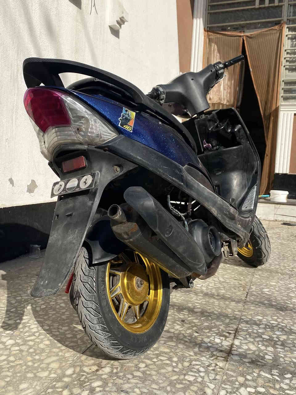 ماكس عدله مكينه ناعمه كلش كهربائيه كامله دراجه خير من الله ماتوكفك بشارع ابد نقصه بس سلف السعر 550العنوان الزعفرانيه شارع الكهرباء ***********
